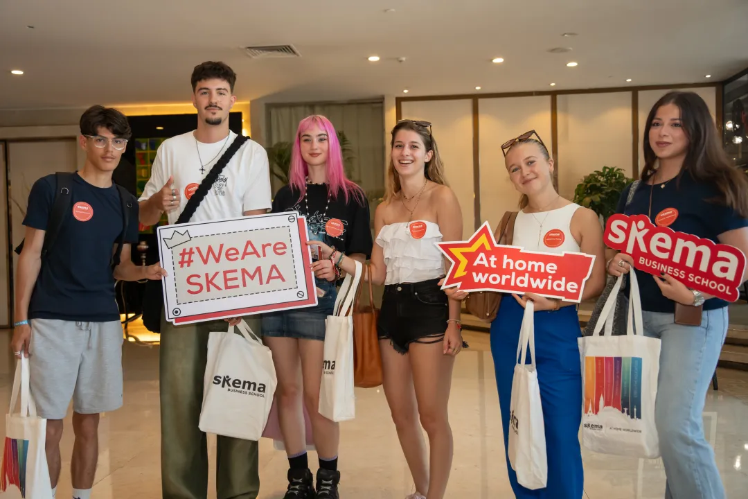 开学季 | 霉霉官宣订婚这天，SKEMA新生开学！