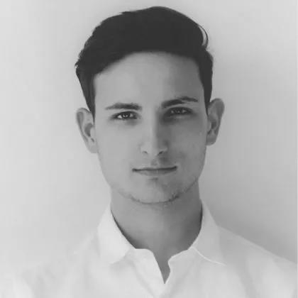 Skema校友Théo Rouilly Skema校友Théo Rouilly