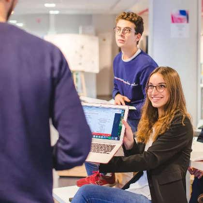 所有男生女生们注意！来SKEMA直播间，收割全新申请季“offer”了！